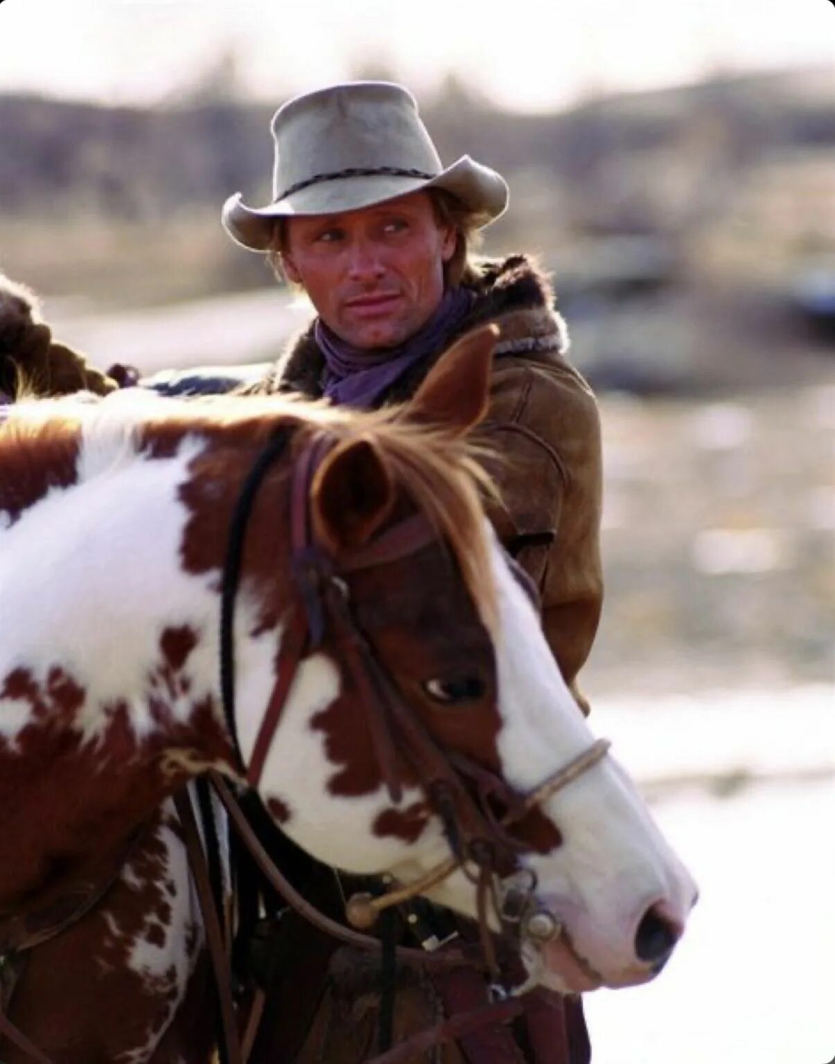 Погоня в пустыне (2004). Флика 3. Идальго. The black stallion (1979). Вигго мортенсен и конь.