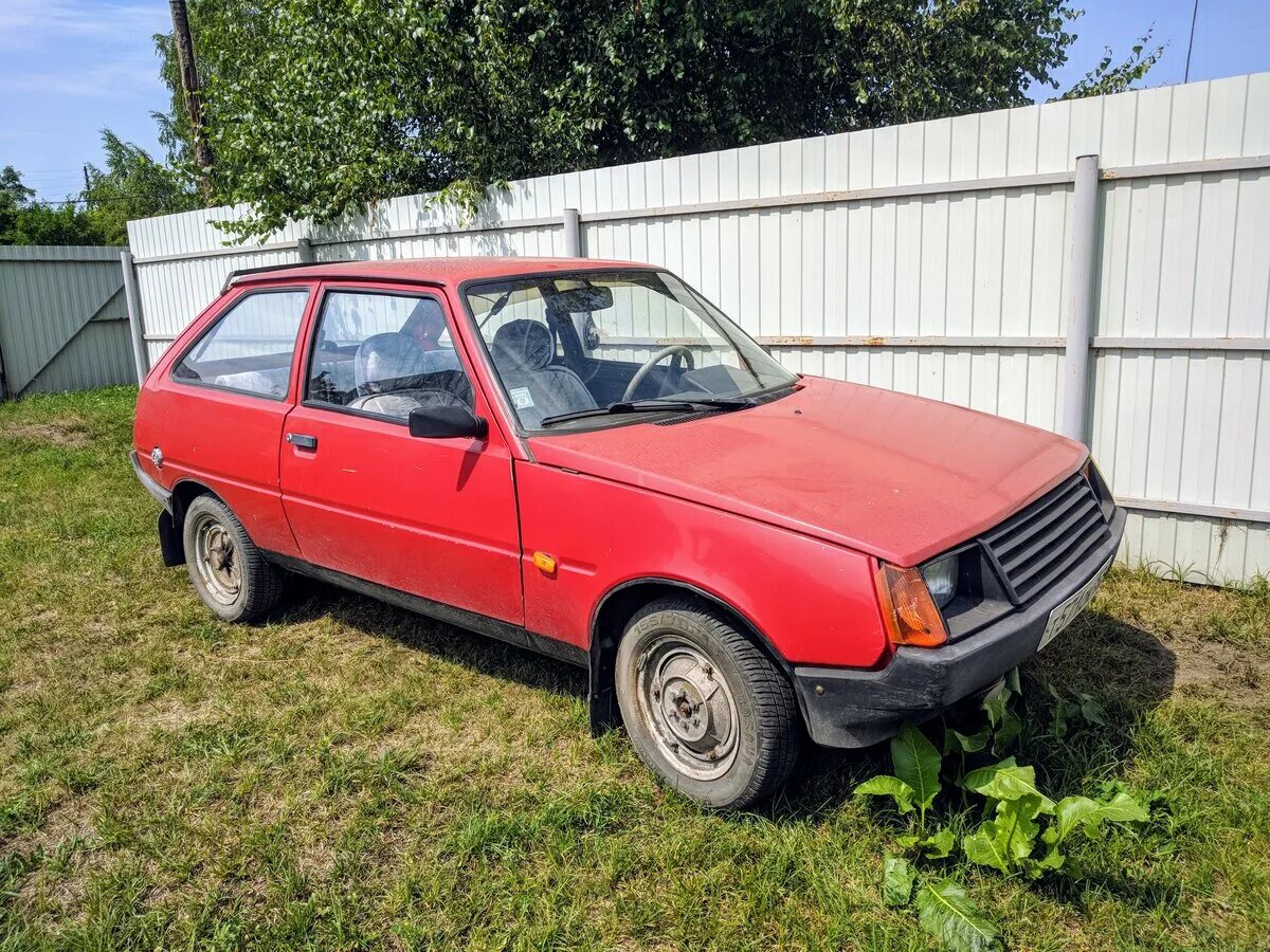 Таврия скидки. ЗАЗ-1102 «Таврия». ЗАЗ 1102 Таврия красная. ЗАЗ-1102 Таврия 1987. ЗАЗ 1102 «Таврия» 1102.