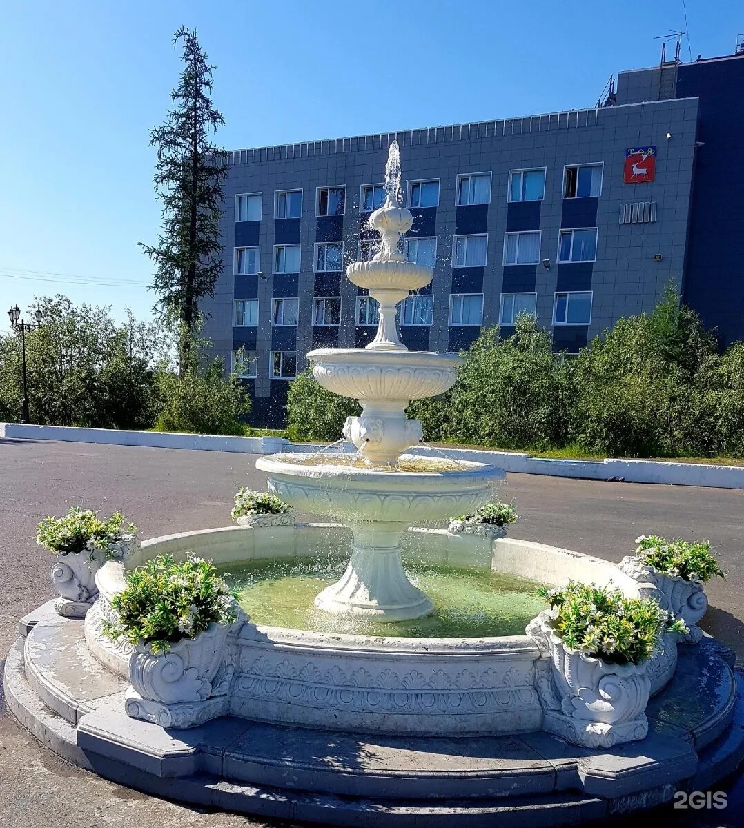 Мемориал нижний тагил у рудоуправления. Горняк талнах. Талнах площадь горняков. Пл горняков. Талнах смотровая.