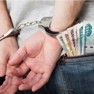 Женщина вымогала деньги