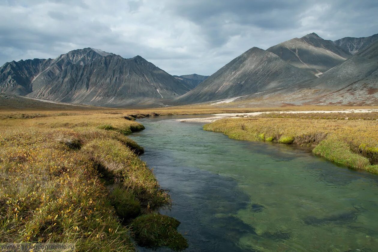 Горы хребет черского. Хребет черского (северо-восточная сибирь). Горы хребет черского. Горы хребет черского. Верхоянский хребет гора победа.