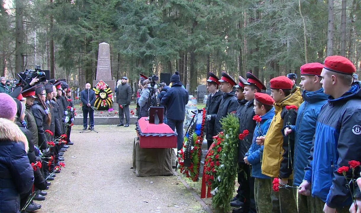 Северное кладбище Богучара солдатам. Генерал Илларионов, сентябрь 22 года..