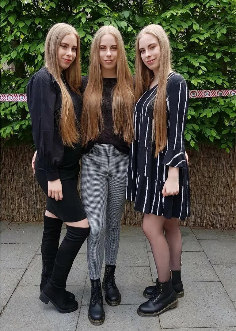 Пятерым сестрам. Близнецы тройняшки. Красивые тройняшки девочки. Красивые близняшки девушки.