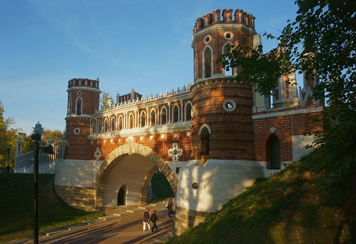 Царицыно (дворцово-парковый ансамбль). Царицыно крепость. Парк Царицыно замок. Парк Царицыно крепость. Город царицыно московская область