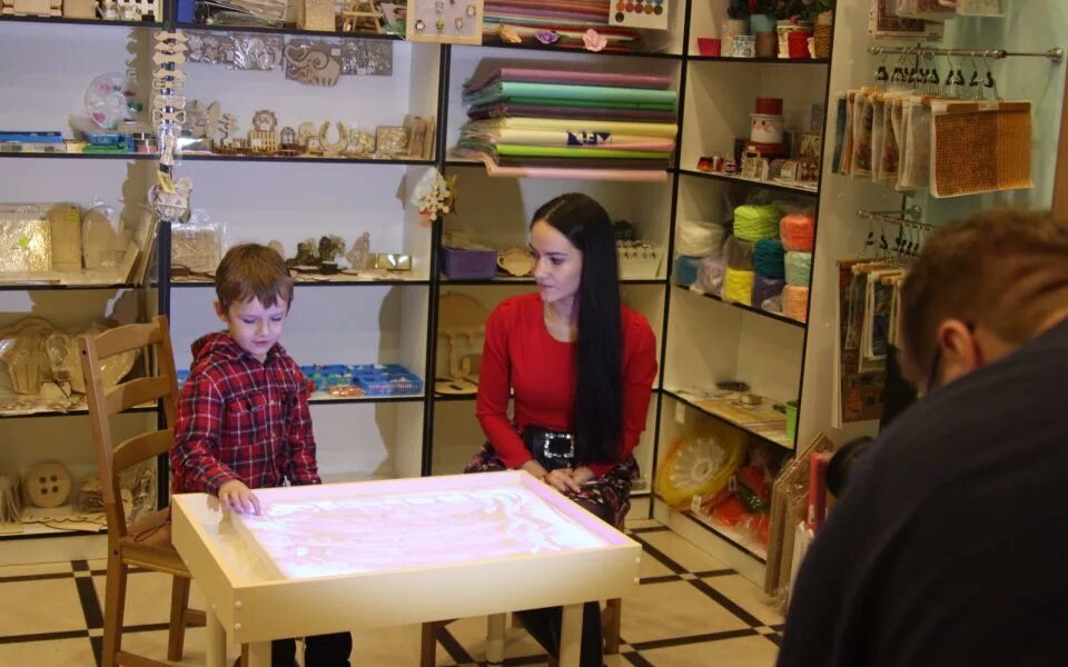 магазин-студия мастер класс. сайт магазина иголочка смоленск. иголочка магазин рукоделия. магазин очумелые ручки куса. магазин рукоделия смоленск.