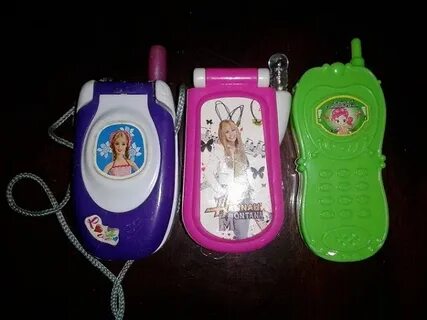 Игрушечных телефонов настоящих