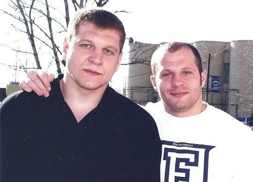 Отец братьев исломовых