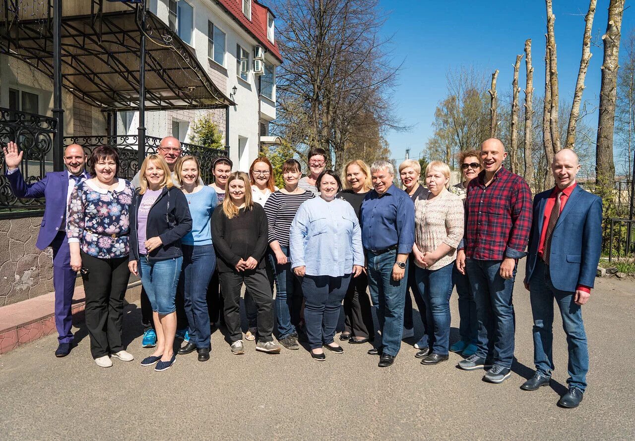 Тюрьма для жира васкелово. Санаторий для похудения. Тюрьма для жира санаторий питер. Коворкинг c-space мирабат. Санаторий для похудения тюрьма для жира.