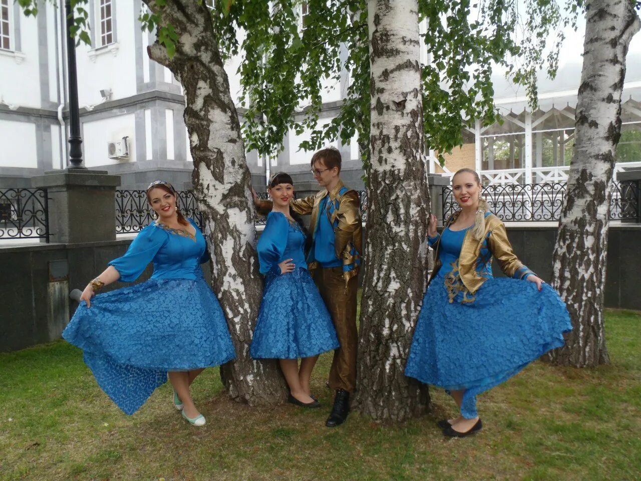 Федора фольк ансамбль. Фолшьк группа"кумовья". Группа кружево пермь. Фолк-группа кружево пермь. Группа кружева.