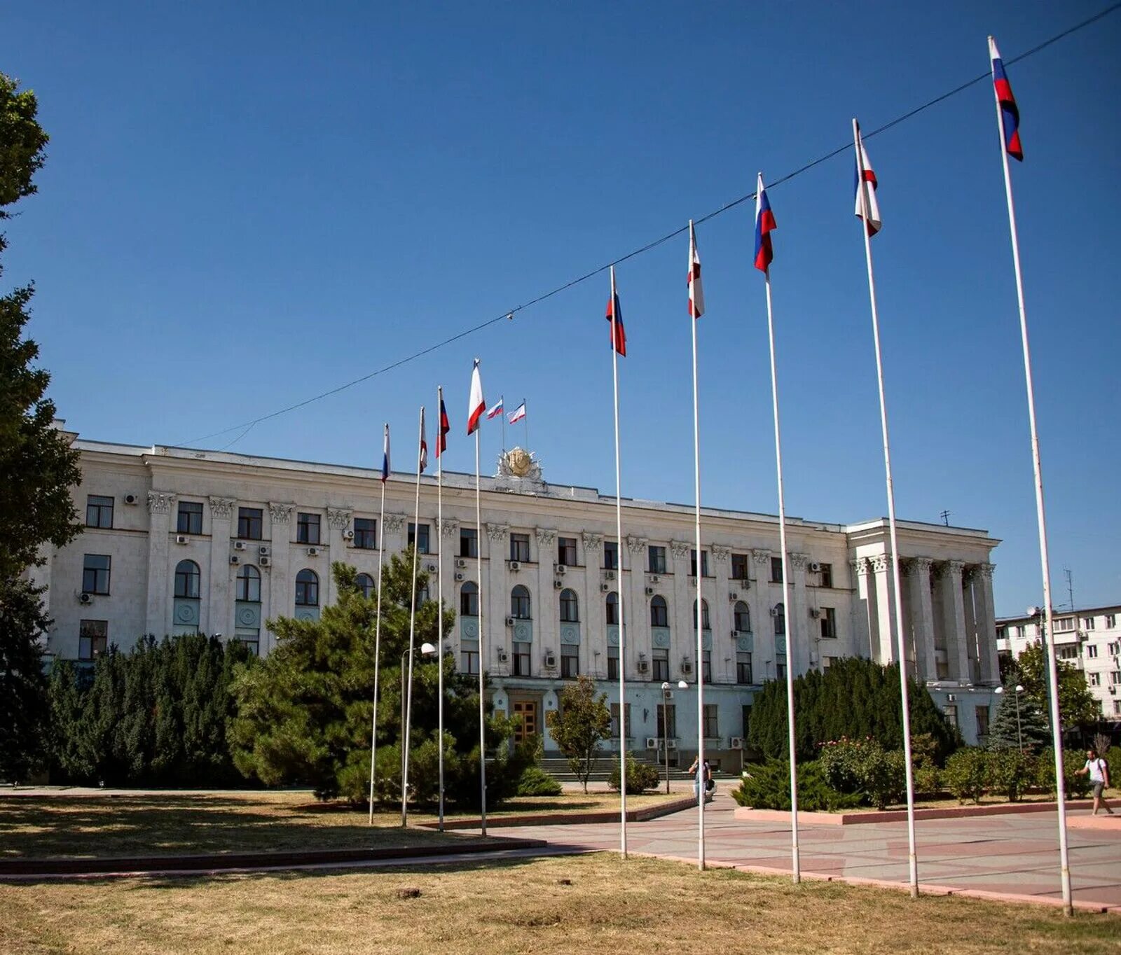 Администрация крыма фото Официальный сайт Раздольненской Райгосадминистрации Крымчане, нарушающие режим