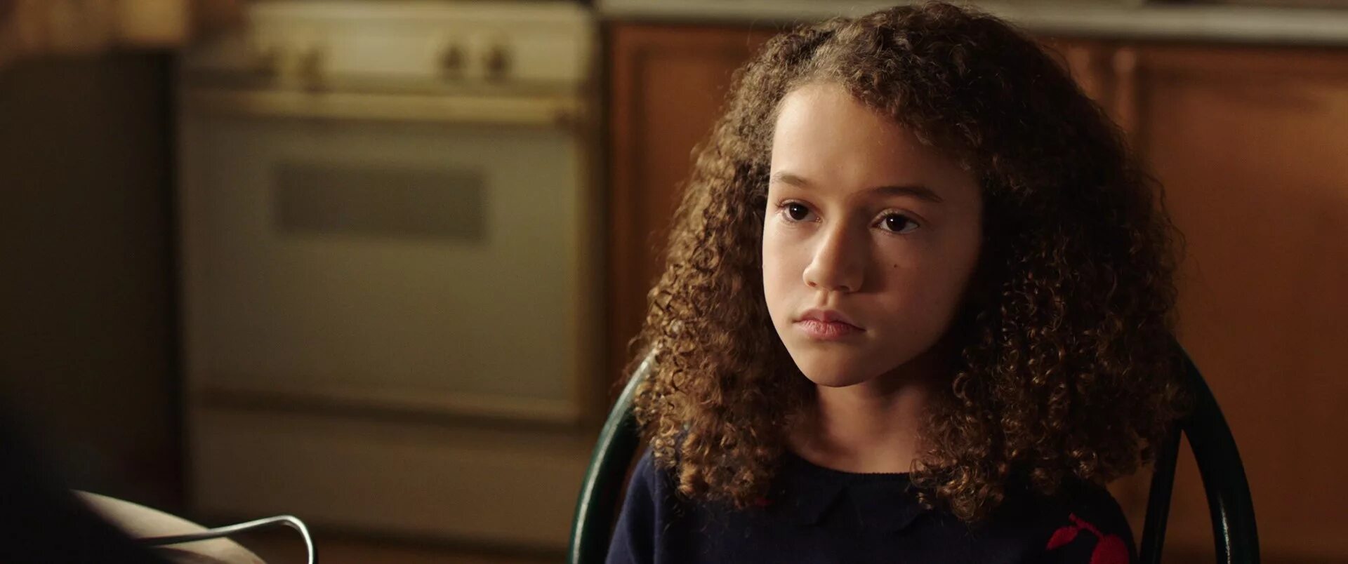 Мой шпион фильм 2019. Мой сын хантер фильм. Галь гадот в машине. Меган ори и джош холлоуэй. Агент сериал шпионка.