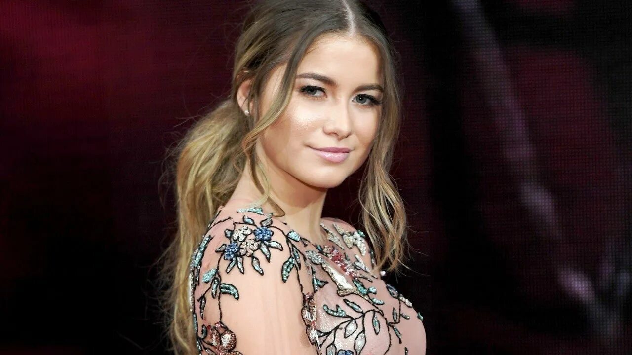 Sofia Reyes. Sofia Reyes hot. Sofie Reyez Bio. Freeusefantasy Sofia Reyes.