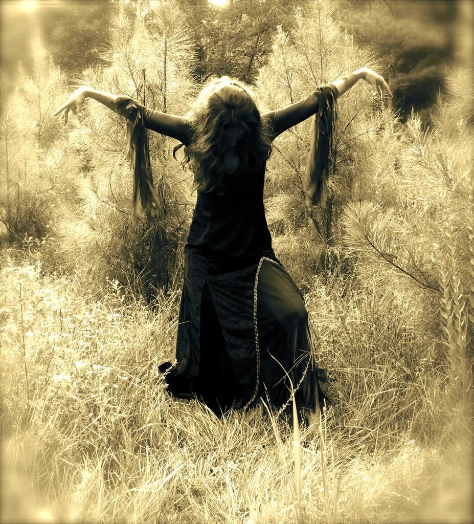 Ведьма без. Ведьма без. Девушка ведьма. Ведьмочка. Ведьма без лица.