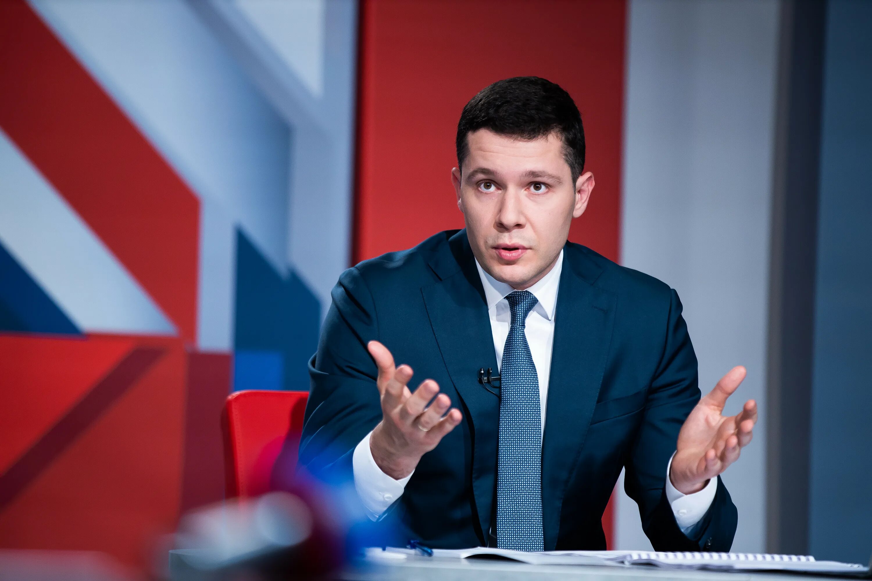 Алиханов национальность. Алиханов калининград. мэр калининграда алиханов. антон алиханов с женой. антон алиханов в армии.