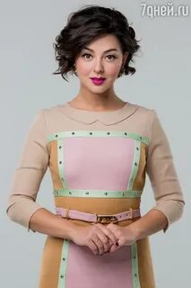 Мини юбка киген сексуалды мұғалімдер