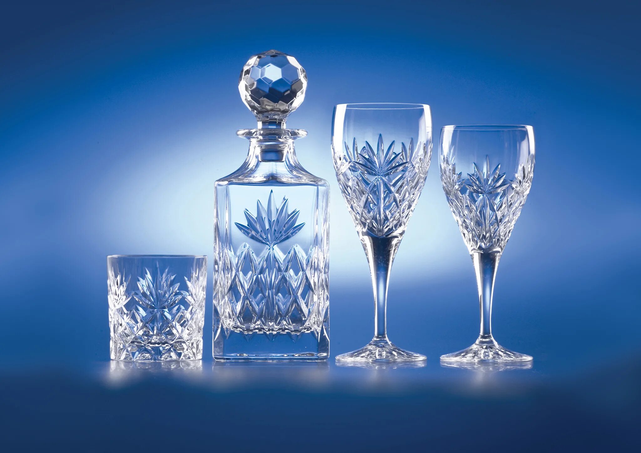 Голубой хрусталь. Искусственные кристаллы. Голубой хрусталь. Лотос кристалл. Гусь хрустальный кобальт.