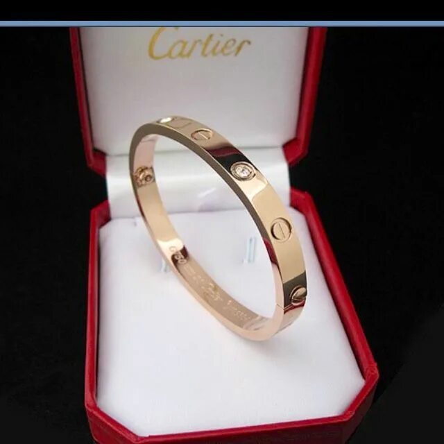 Браслет cartier 1501689. Браслет картье с винтами. Браслет cartier 17 b21813 au750. Ширина браслета картье лав. Сколько весит браслет картье.