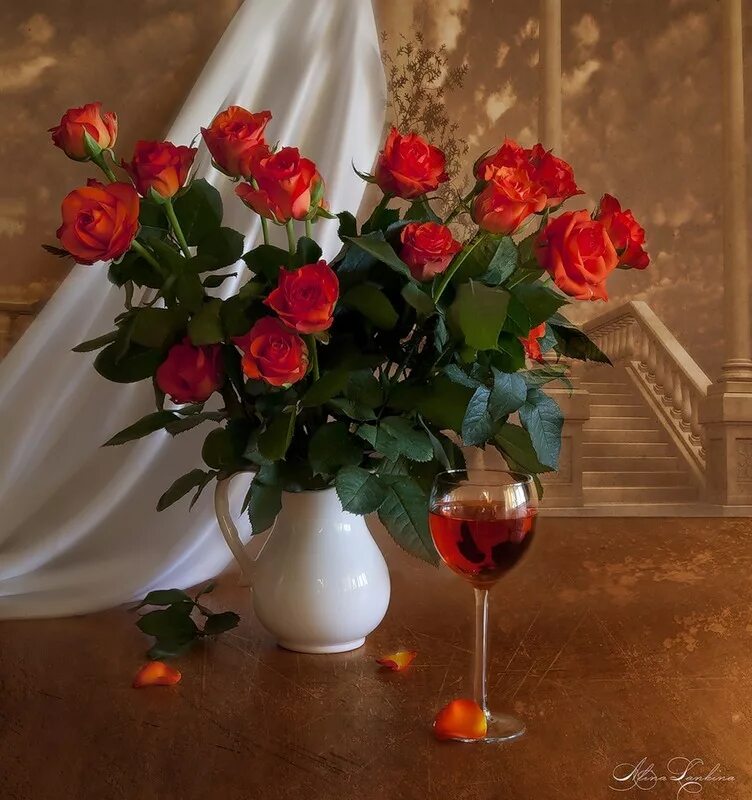 Розы в вазе. Красные цветы в вазе. Шикарные цветы в вазе. Добрый красивый вечер букеты