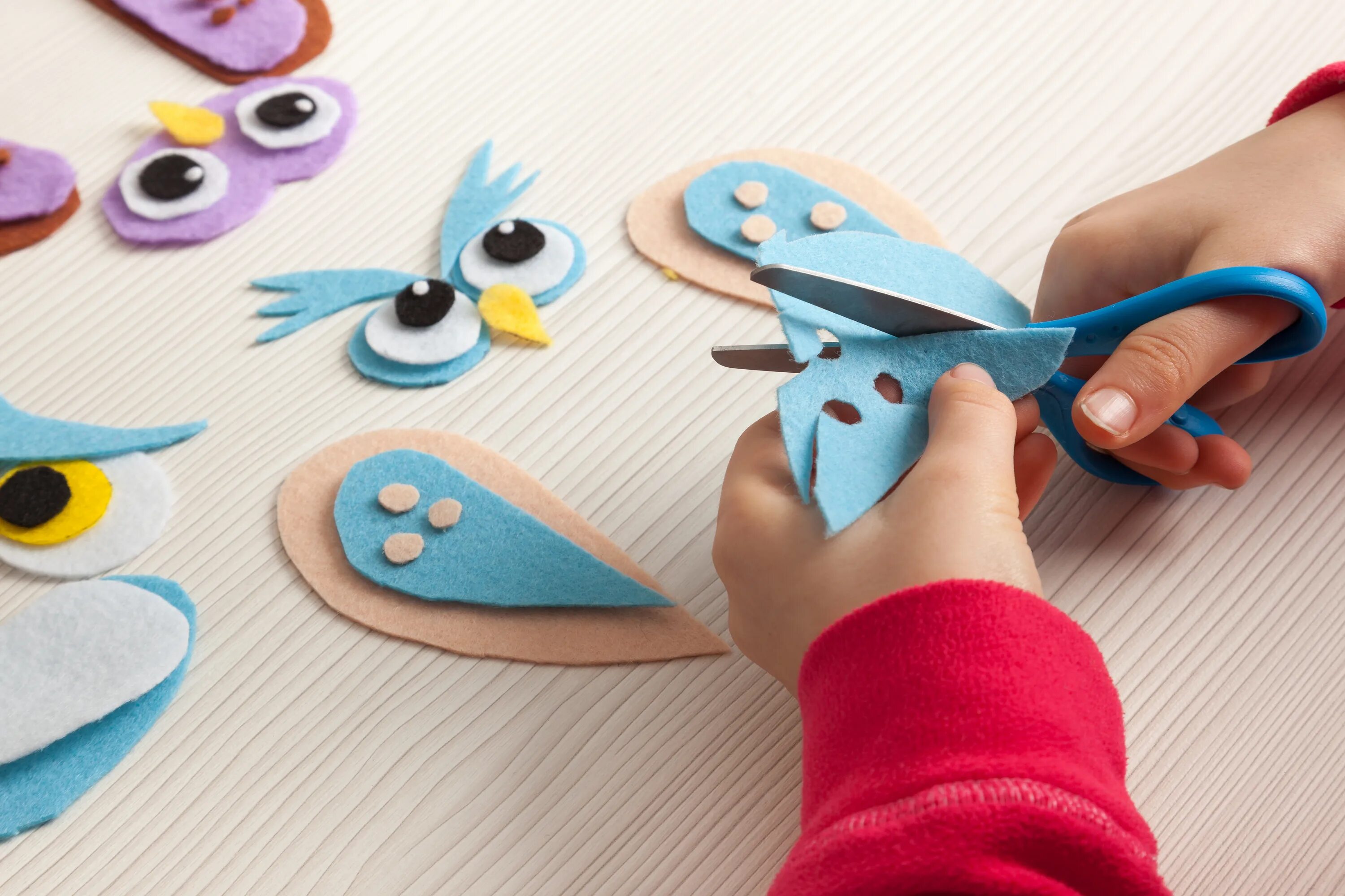 Felt the need of. Colours Crafts for Kids.