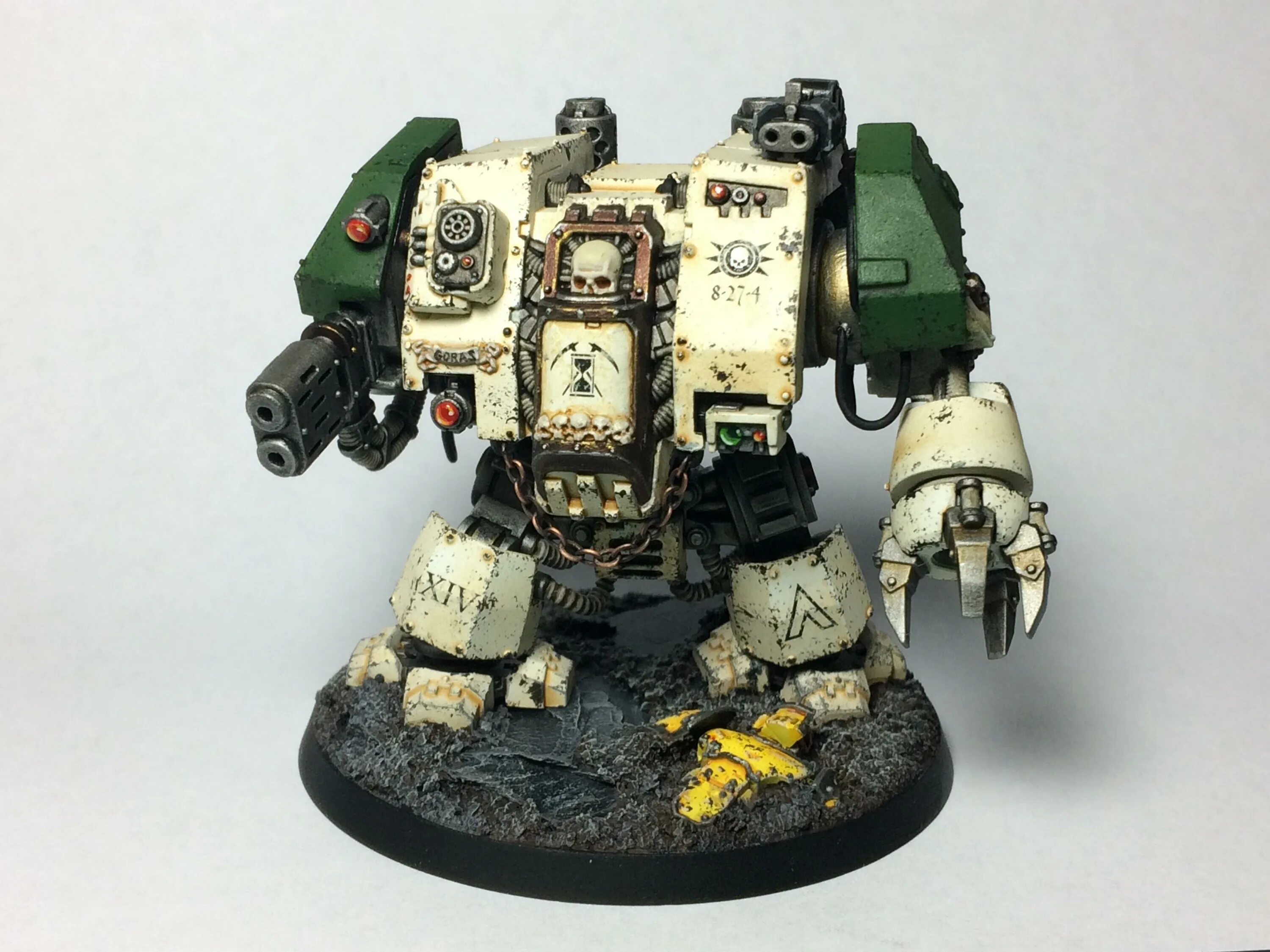 Стелс дредноут гвардии ворона. Black templars dreadnought. Redemptor w40k ih. Redemptor dreadnought black templars. Дредноут space marine.