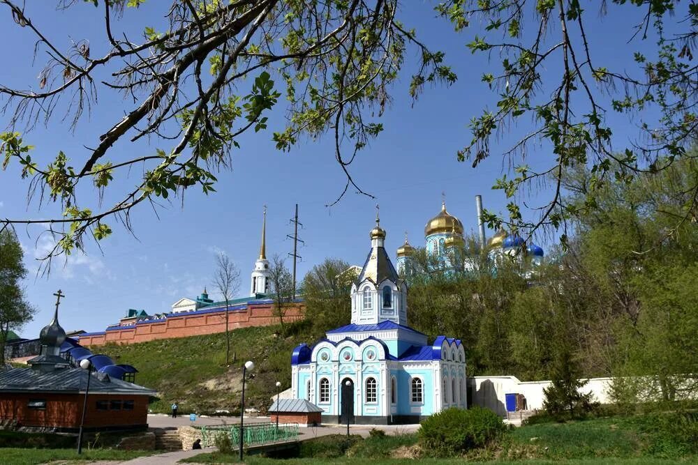 Сайт тихонов задонский монастырь. Задонск монастырь Тихона Задонского. Задонский Рождество-Богородицкий мужской монастырь. Задонский мужской монастырь Липецкая область. Рождество-Богородицкий Темниковский женский монастырь.