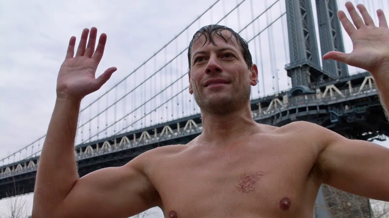 Каждый раз возрождаешься. Каждый раз возрождаешься. Фрэнк фильм 2021. Каждый раз возрождаешься. Стих сильные люди всегда одиноки.