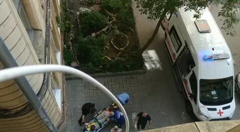 Санкт петербург выпали из окна