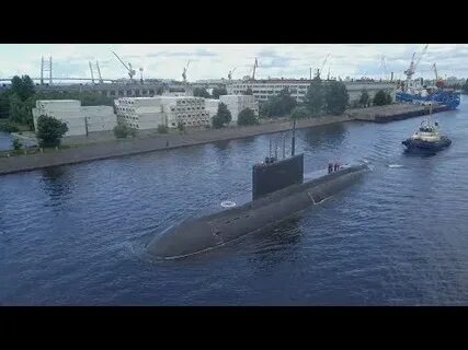 Вскоре наша лодка вышла на самую середину
