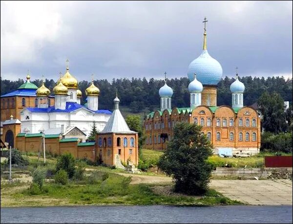 Благовещенская Церковь в Федоровке Тольятти. Мужской монастырь с. Федоровка Самарской области. Токмакла Самарская область. Монастырь в Сергиевском районе Самарской области..