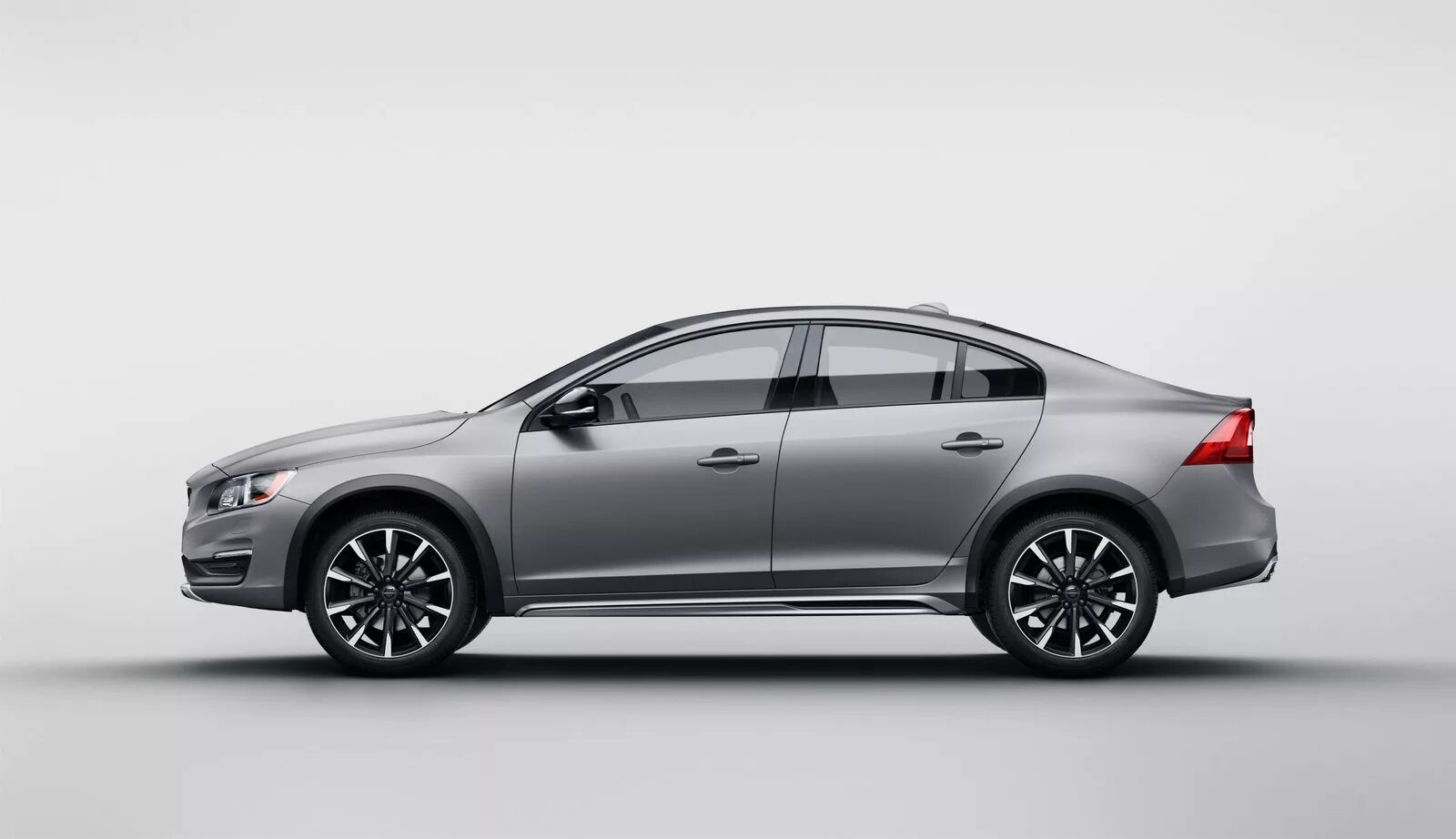 Седаны с высоким клиренсом. Volvo s60 Cross Country. Вольво s60 Cross Country. Volvo Cross Country s60 2016. Volvo s60 Cross Country 2015.