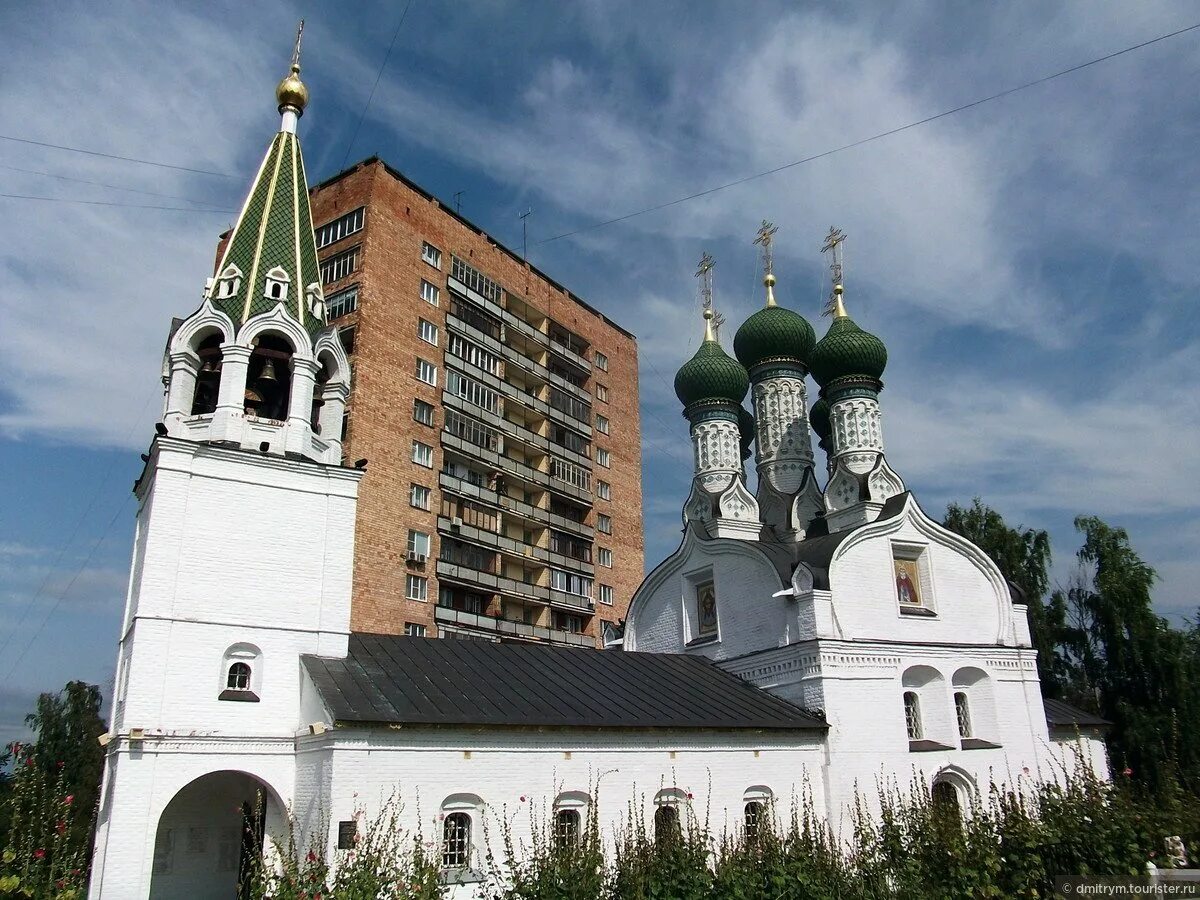 Церковь нижний новгород сайт. Космодимиановская Церковь Нижний Новгород. Успенская Церковь Нижний Новгород купол. Покровская Церковь Нижний Новгород. Храм с зелеными куполами в Нижнем Новгороде.