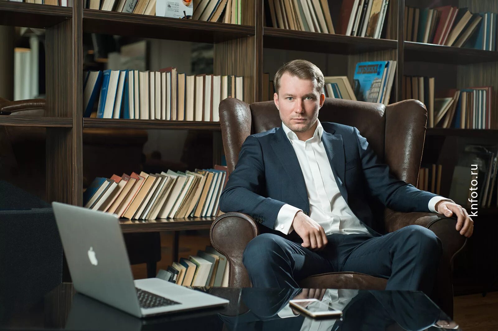 Харви спектр. Деловые люди бизнес. Портрет бизнесмена. Креативное предпринимательство. Бизнес портрет.