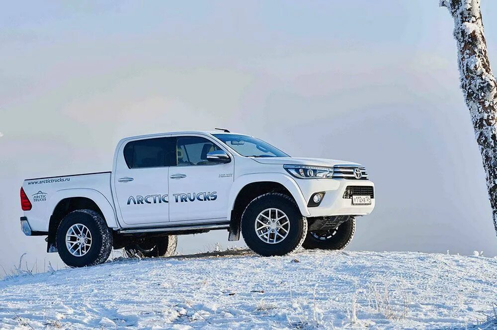 Арктик тракс. Тойота Хайлюкс Арктика. Toyota Hilux Arctic Trucks. Toyota Hilux 2020 Arctic Trucks. Toyota Hilux 2016 Arctic Trucks.