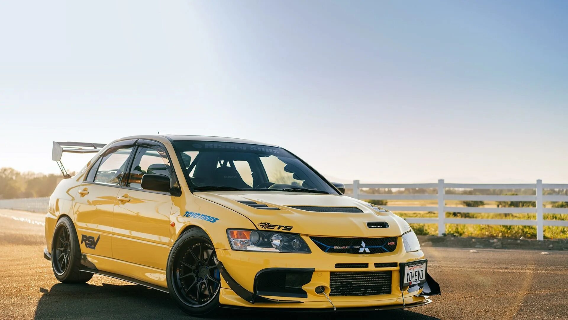 Эво лист. Митсубиси Лансер 8. Mitsubishi Lancer EVO. Митсубиси ланцер Эво 8. Mitsubishi Lancer Evolution EVO.