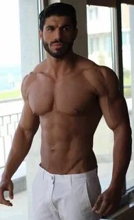 Bare men