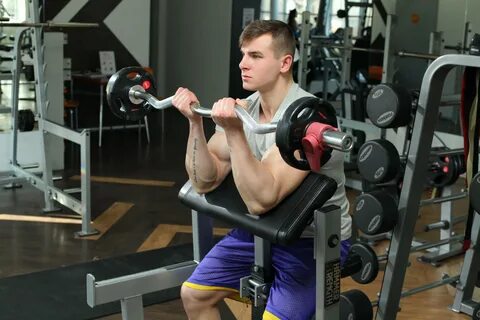 Бицепс ez штанга