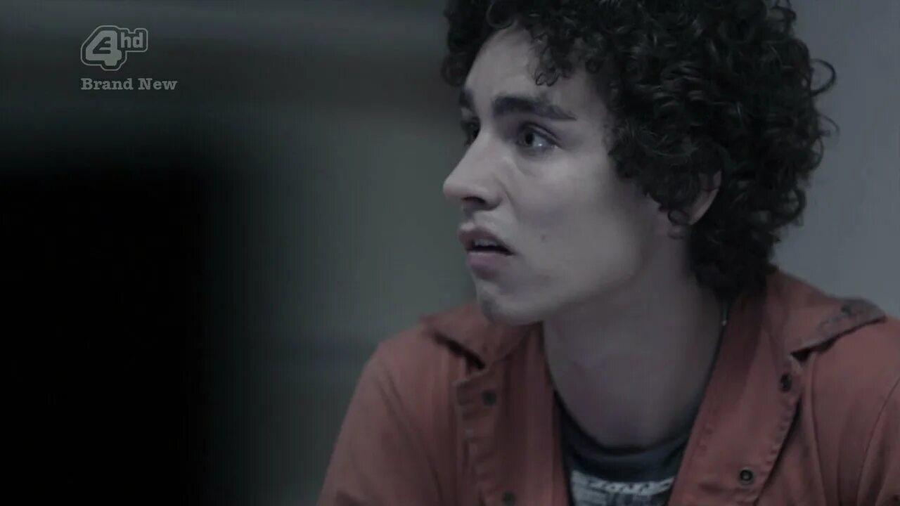 сериал отбросы 1 сезон 1 серия. вы все отбросы текст. отбросы 5 сезон. сериал отбросы кубик в кубе. отбросы сериал.