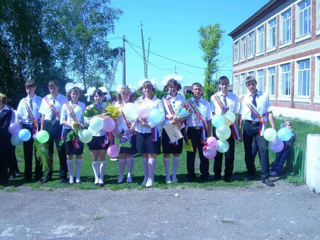 работа школ в мае