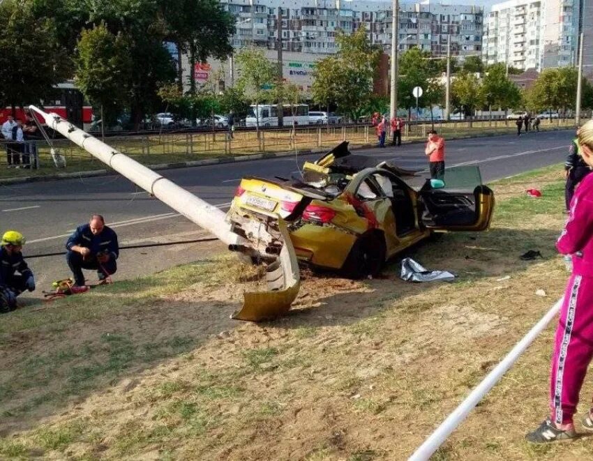 Авария на красной краснодар. Видео дтп краснодар. Дтп краснодар за сутки. Видео дтп краснодар. Авария в краснодаре сегодня вечером на красных партизан.
