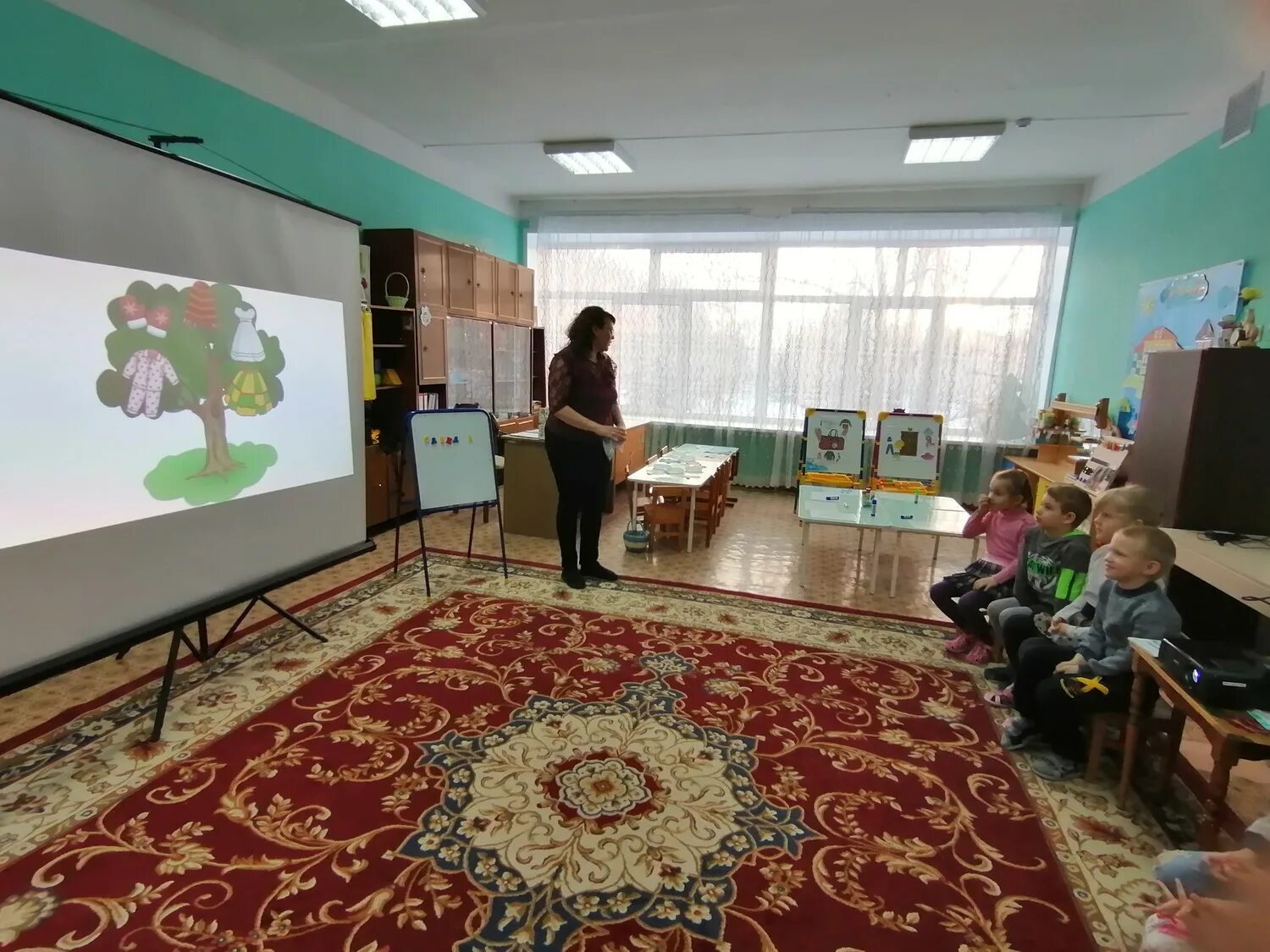 Мальчикам на 23 февраля в школе. Воспитательница в детском саду. Выступление мо воспитателя. Метод объединение воспитателей. Выступление мо воспитателя.