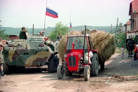 Российские десантники в приштине