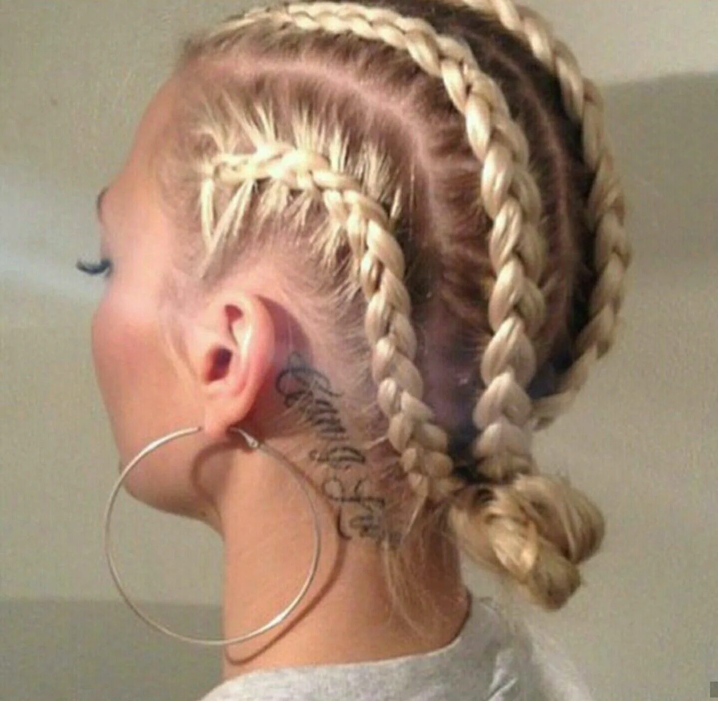 Четыре колоска. Косички колосок 4 косички. Французские косички брейды 2. Французские косички. Коса колосок с канекалоном.