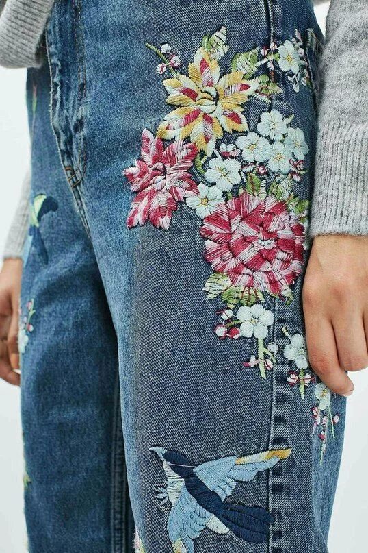 Fashiongenieboutiqueusa.com Make your denim super girly with these gorgeous flor