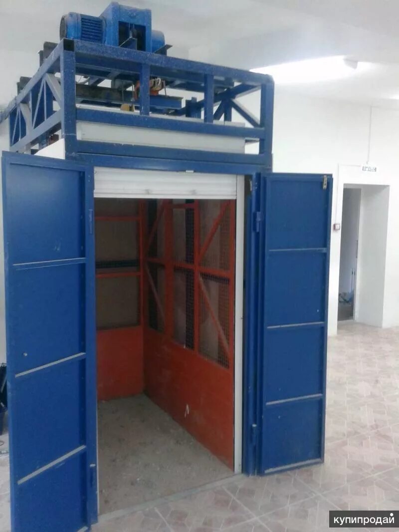 Подъемник на производство. Грузовой подъемник гп-2000-ш-3. Лифты щербинского лифтостроительного завода. Лифт-подъемник пв-20. Лифт грузовой завод.