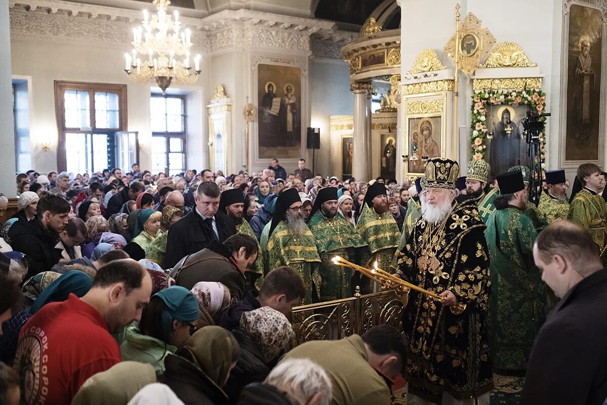 Даниловом свято троицком. Насельники Данилова монастыря. Литургия Данилов монастырь. Данилов монастырь Москва литургия.