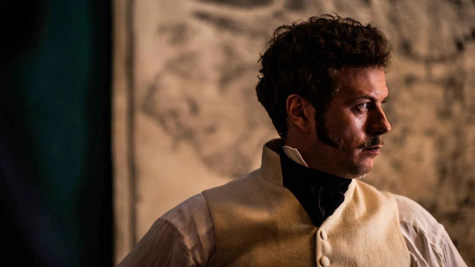 Сериал про подростков из детдома 2022. Испания сериалы 2022. Рука бога фильм 2021. Эпоха гнева 2022. La edad de la ira сериал.