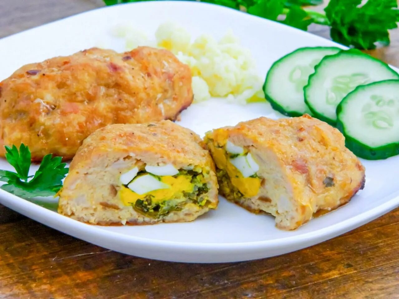 Зразы из пюре с фаршем. Зразы с яйцом. зразы из фарша. сочные зразы. зразы куриные с яйцом.