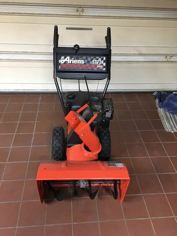 Ariens снегоуборщики запчасти. Снегоуборщик ариенс 724 фрикцион. Снегоуборщик ariens 5520. Снегоуборщик ариенс 524. Снегоуборщик ariens sno-tek 24.