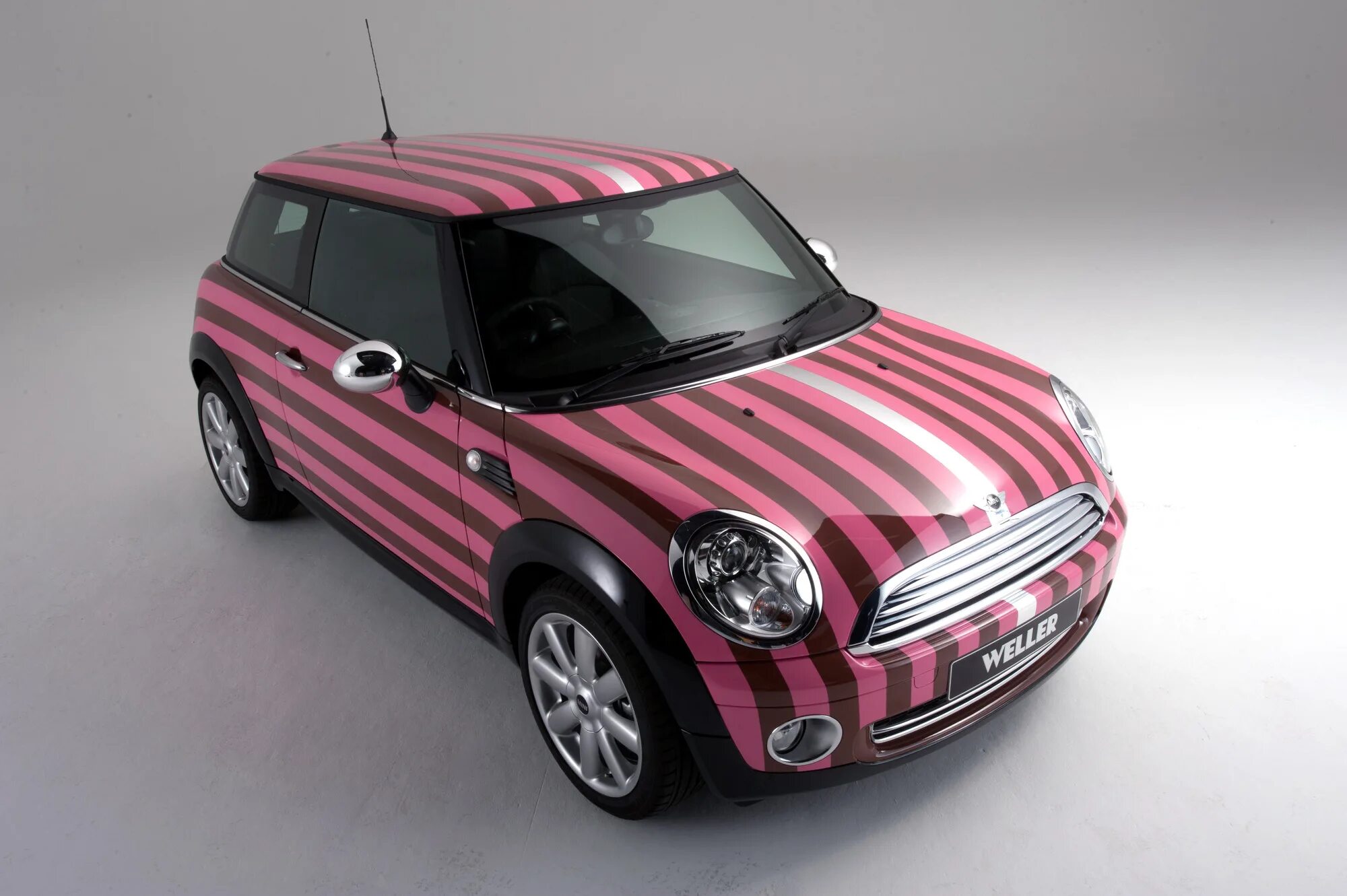 Mini design. Мини купер цвета. design mini cooper. мини купер 2010 стиль. берлинго мини купер.