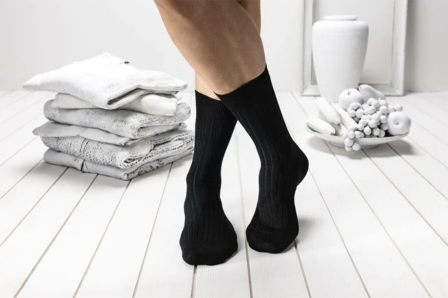 Носки im too lovely for my socks. Хорошие мужские носки. Носок насекомое. Носки белые мужские. Носки мужские черные.